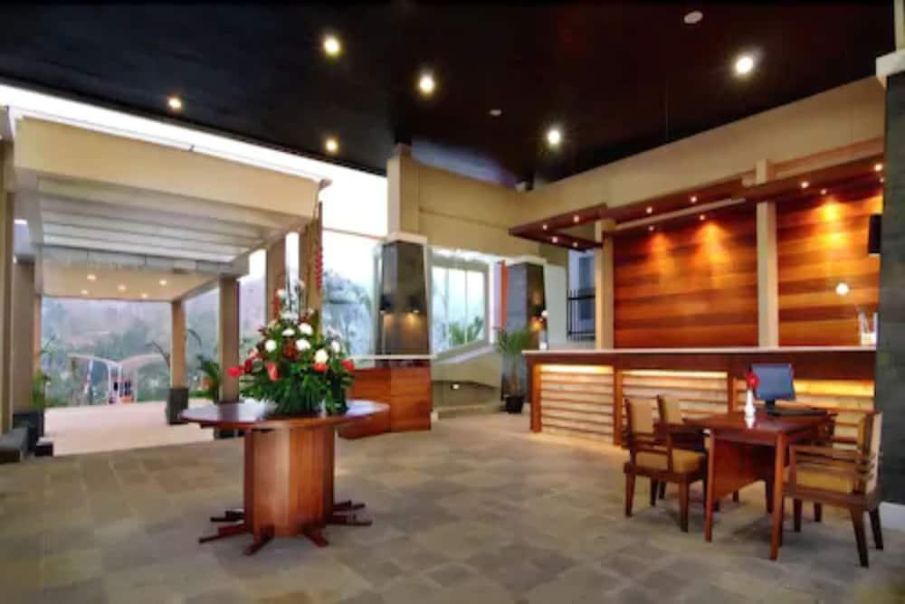 Marbella Suites Bandung Cimenyan Exteriér fotografie